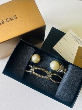 Vintage Heidi Daus Pearl & Crystal Clamper Bracelet Set